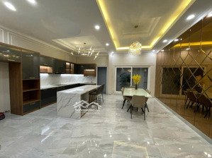 siêu đẹp - nhà 4 tầng (có sân rộng) hxh võ thị sáu, q1 - 6,5x18m (115,2m2) , chỉ 28,5 tỷ 