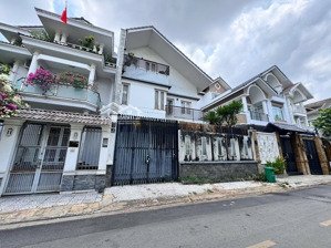 basb vila, p. an phú, quận 2.gần ngay công viên dt: 10mx20m - cn: 200m2 kc: trệt+2 lầu- gía 45tỷ