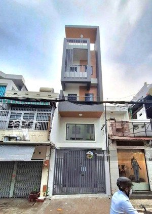 mặt tiền nguyễn đình chính - sổ 56,8 m² - nhà 5 tầng hc đủ. chỉ 15,3 tỷ
