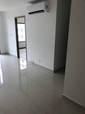 chính chủ tôi cần bán gấp căn 2pn 1wc vinhomes grand park 2tỷ7 tầng cao thoáng mát (miễn cò lái)
