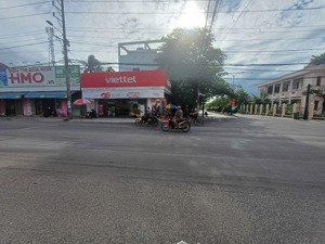 mặt bằng 2 mặt tiền đẹp và lớn nhất huyện phù mỹ (cũ)