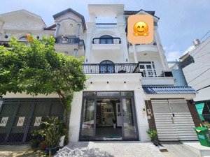 nhà rẻ nhất lê hồng phong p12 quận 10. giá 4,680ty/dt 80m2, cách vạn hạnh mall 2 phút di chuyển