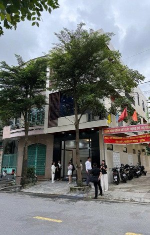 bán gấp nhà lô góc kinh doanh, hải châu đà nẵng, diện tích 97m - 3 tầng - mặt tiền 23,5m.
