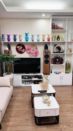 gia đình cần bán căn hộ 80m2 - 3 phòng ngủ - nhà đẹp full đồ - chung cư 137 nguyễn ngọc vũ 3 tỷ