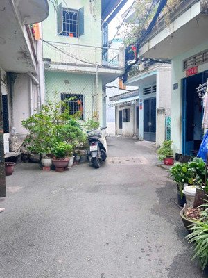 siêu rẻ! siêu bất ngờ! bán nhà quang trung ngay ngã 5 gò vấp. liên hệ điệp 