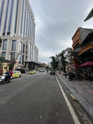 bán nhà mặt tiền rộng 5,4m mặt đường trần quang khải, dt 38m2, giá chỉ 9 tỷ