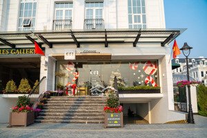 cho thuê shophouse 5 tầng vị trí đắc địa, phù hợp kinh doanh lâu dài