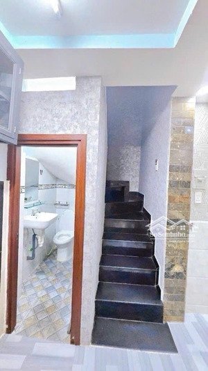 kdc hiện hữu gần hoàng diệu, quận 4 nở hậu giá chỉ 4,9x tỷ