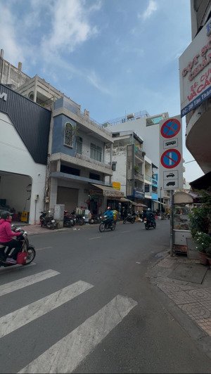 mặt tiền phó cơ điều q5 ngang 5m dài 19m nở 8m chỉ 25 tỷ gần ngay bệnh viện chợ rãy