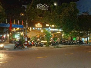 góc caffe - 2mtkd đường dương đức hiền - p.tây thạnh - tân phú dt : 16x18m vuông vức. cấp 4