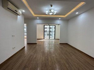 căn rộng 95m2 rất dễ sửa 3pn có slot đỗ ô tô, chỉ với 11.85 tỷ cực rẻ