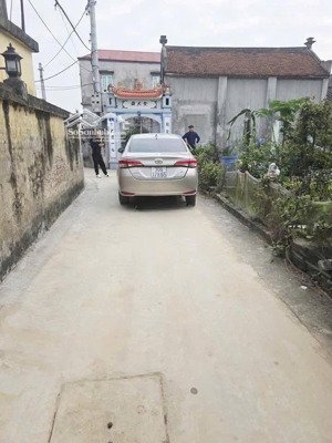 hàng f0 mới toanh quế sơn - tân ước cách đường tỉnh 429 chỉ 300m. ngõ xe morning vào đất