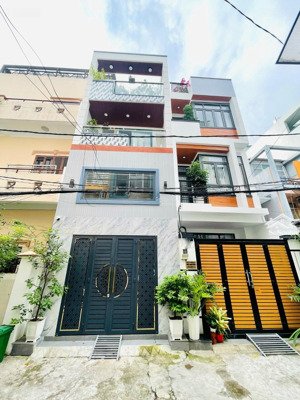 giảm 400tr - giá rẻ - xe hơi đậu trong nhà - 4 tầng 4pn - có 1pn dưới trệt - hoàn công đủ