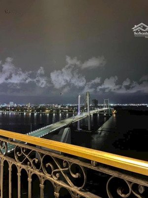 chủ cần sang nhượng ch nằm ngay trung tâm đn view trực diện sông và thành phố