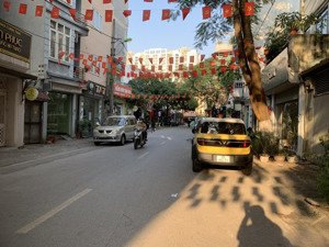 bán nhà mặt phố kinh doanh ái mộ - hồng tiến, vỉa hè to, lô góc, cạnh bệnh viện tâm anh