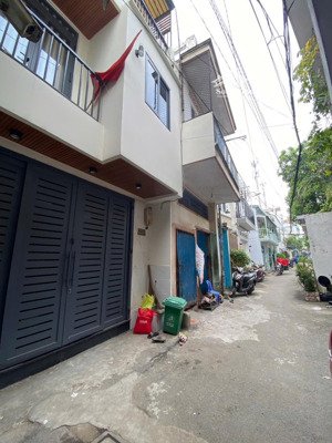 bán nhà hxh thẳng 1 trục nơ trang long p.12 bình thạnh 50m cách mặt tiền 33m2 2pn chỉ nhỉnh 5 tỷ