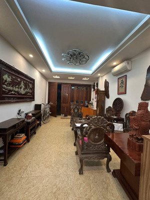 bán nhà dân xây-phố việt hưng-long biên-dt 71m2* 4 tầng-ngõ oto vào nhà-gần vinhomes riveside