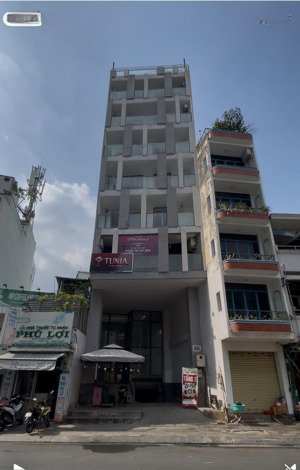 giảm sốc 30 tỷ !!! toà nhà siêu đỉnh hầm 9 tầng mặt tiền cô bắc quận 1.hđt:350tr/th. giá 138 tỷ