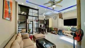 hoa lâm ngay big c: 36m 5t dân xây đẹp đối diện công viên, ô tô gần nhỉnh 6 tỷ