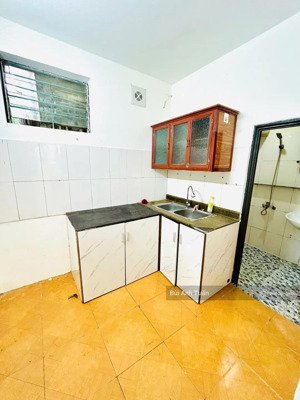 bán gấp nhà đẹp nguyễn khoái 40m sân cổng riêng giá 4.8 tỷ