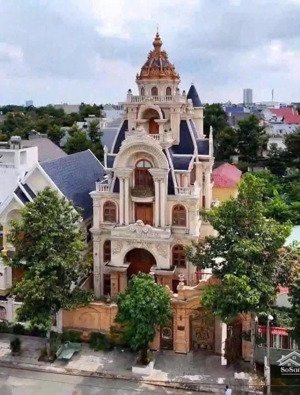 biệt thự lâu đài vip 391m² kdc biconsi, tân bình, dĩ an