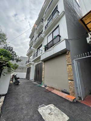 nhà long biên đẹp nhất tầm tiền 6 tỷ 30m² 5 tầng mới cứng thiết kế đẹp gần aeon mall