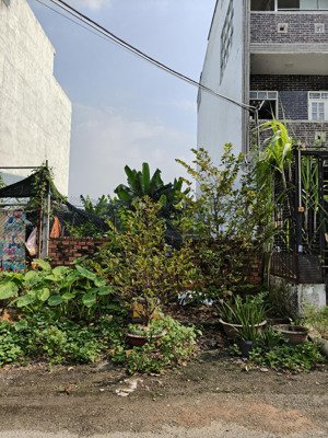 lô đất đường 13m tô ký, xã trung chánh, hóc môn, 5mx20m, sổ hồng riêng, vị trí víp, giá: 5.050 tỷ