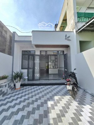 bán nhà giá rẻ gần ngã 3 mỹ hạnh, cách nhựa tl924 vào chưa tới 200, nhà đẹp, vị trí đẹp