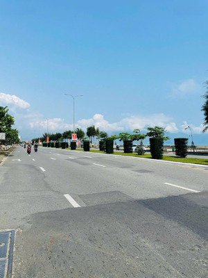 " bán gấp " cặp đất biển phan thị nể, hòa minh, liên chiểu | sát nguyễn sinh sắc, khu vip