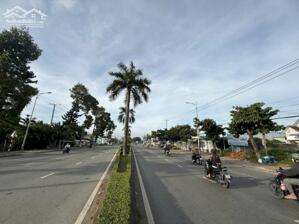 Đất công mặt tiền QL60 đối diện Toyota Bến Tre.