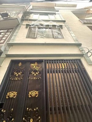 chính chủ bán nhà tt bồ đề - ô tô đỗ cổng - 4t x 30m2 - có ô chờ thang máy. vị trí vip. chỉ 7 tỷ 89