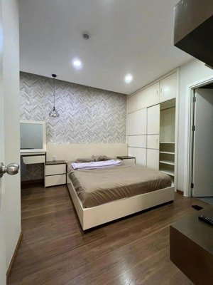 chủ nhà kẹt tiền cần bán căn hộ 2 phòng ngủ 2wc chung cư m-one, full nội thất, sổ hồng chính chủ