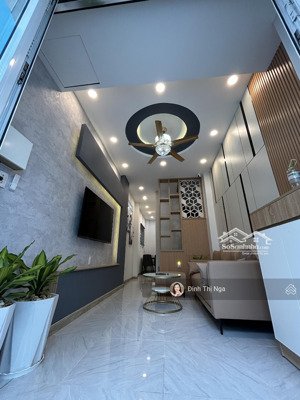 mặt tiền phan đình phùng phú nhuận, 6.x tỷ, giá đã hạ sâu siêu thơm cho anh chị săn nhà đẹp.