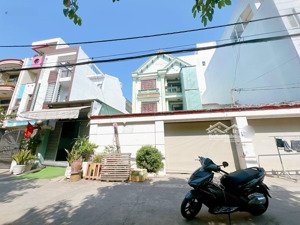 dt 8*25m 4 tầng nhà khu thoại ngọc hầu tân phú giá 35tr/tháng