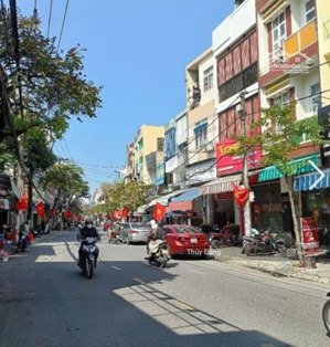 cần bán nhà 2 tầng đường phan thanh, 132m2 nở hậu hơn 8m gần đh duy tân, con phố kinh doanh sầm uất