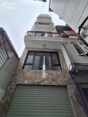 Bán nhà Phố Trạm,Long Biên 6 tầng,37m oto đỗ cổng nhỉnh 7 tỷ