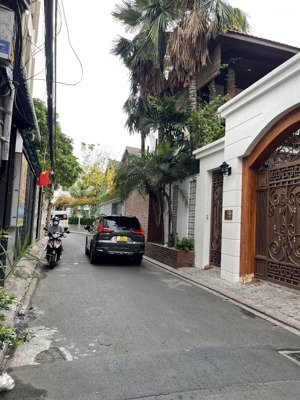 nhà rẻ tân bình 45m2 5 tầng - xe tải thông - chỉ 5 tỷ nhỉnh - ngộp bank bán gấp