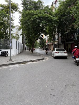 nhà mặt phố tại trần quang diệu, phường ô chợ dừa, đống đa, hà nội. -