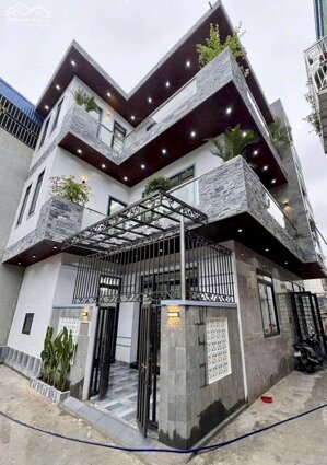 BÁN CĂN VILLA 3.85 TỶ 3 TẦNG 66M2 LÔ GÓC Ô TÔ ĐỖ CỬA TRẦN QUANG KHẢI