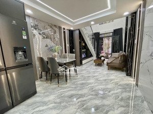 nhà bến vân đồn q4 - hẻm 3m - 36m2 - 2 tầng đúc - chỉ 4 tỷ hơn