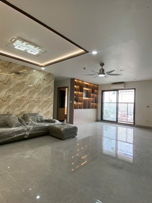 bán nhanh căn hộ lô góc, cc viễn đông star, 3pn 2wc. nội thất mới tinh, chỉ việc sách vali đến ở