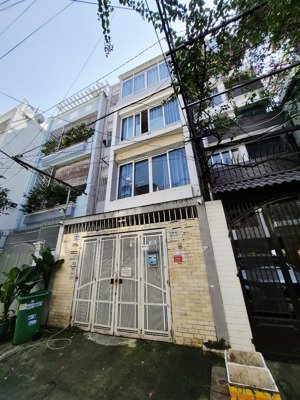 chủ bán gấp nhà phường 25, bình thạnh, hẻm xe hơi, dt lớn 64m2, 5 pn, gần đại học ngoại thương