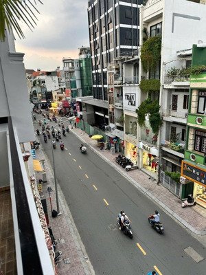 chủ cần bán mtkd khu bàu cát, dt 290m2, 2 mặt tiền đẹp, hđt 100tr/th , giá 67.5 tỷ, lh 