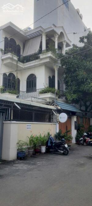 Biệt Thự 109m2 ngang 8m hẻm 2 xe hơi tránh nhau đường Tân Cảng quận Bình Thạnh 2x tỷ