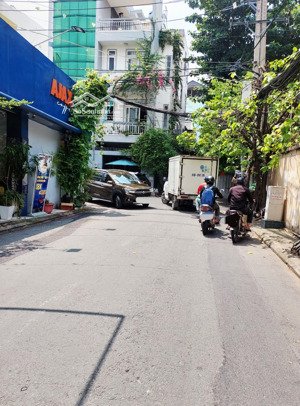 chủ bán gấp nhà nguyễn cửu vân, sát quận 1, dt 64m2, 4pn, tiện xây mới chdv, phường 17, bình thạnh