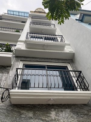 bán nhà mới lĩnh nam - hoàng mai 38m2 5 tầng 7,25tỷ oto đỗ cổng full nội thất