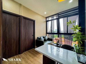 căn 2pn bancol trang bị nội thất cao cấp, thang máy hầm xe an ninh, máy giặt riêng