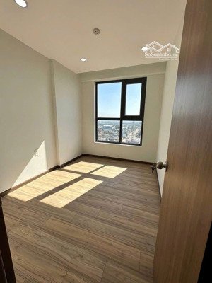 giỏ hàng bcons polygon 1pn giá 1.85 tỷ, 2pn giá 2.25 tỷ. trả trước 20%. sẵn sổ hồng. lh 