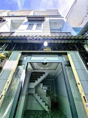 bán nhà đường phạm hữu lầu - cách hẻm xe hơi 10m - phước kiển - nhà bè