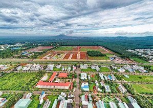 đất nền ngay ngã 4 dầu giây, mặt quốc lộ 1a, sổ riêng, diện tích 240m2, giá 3.8 tỷ, lh 